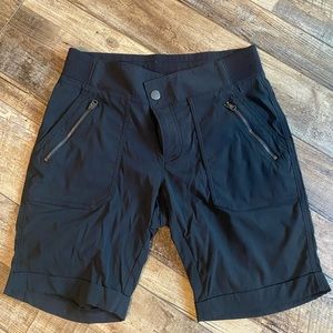 Athleta shorts size 6, 6 in inseam